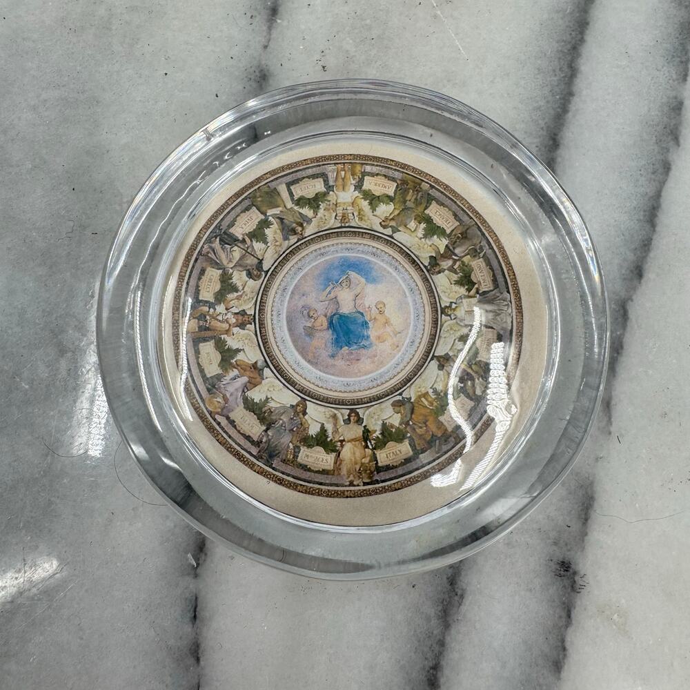 Glass round paperweight